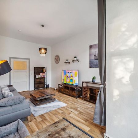 Infinity Stay: Bis Zu 4 Personen Zentrum Wassernah Netflix Wilhelmshaven Ngoại thất bức ảnh